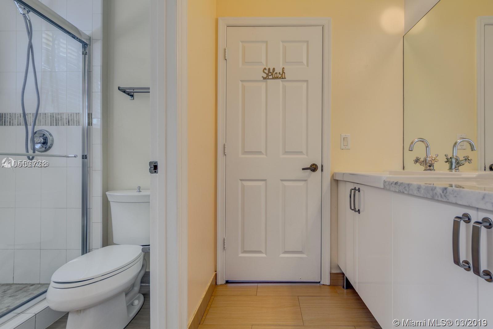 2019 Harbor View Circle Weston, FL 33327 - Photo 20 of 31