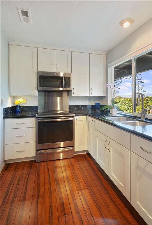 1348 Panorama Ridge Road Oceanside, CA 92056 - Photo 9 of 17