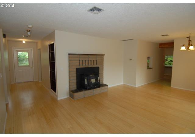 1365 Methodist Road Hood River, OR 97031 - Photo 6 of 16 Gallery Image 6