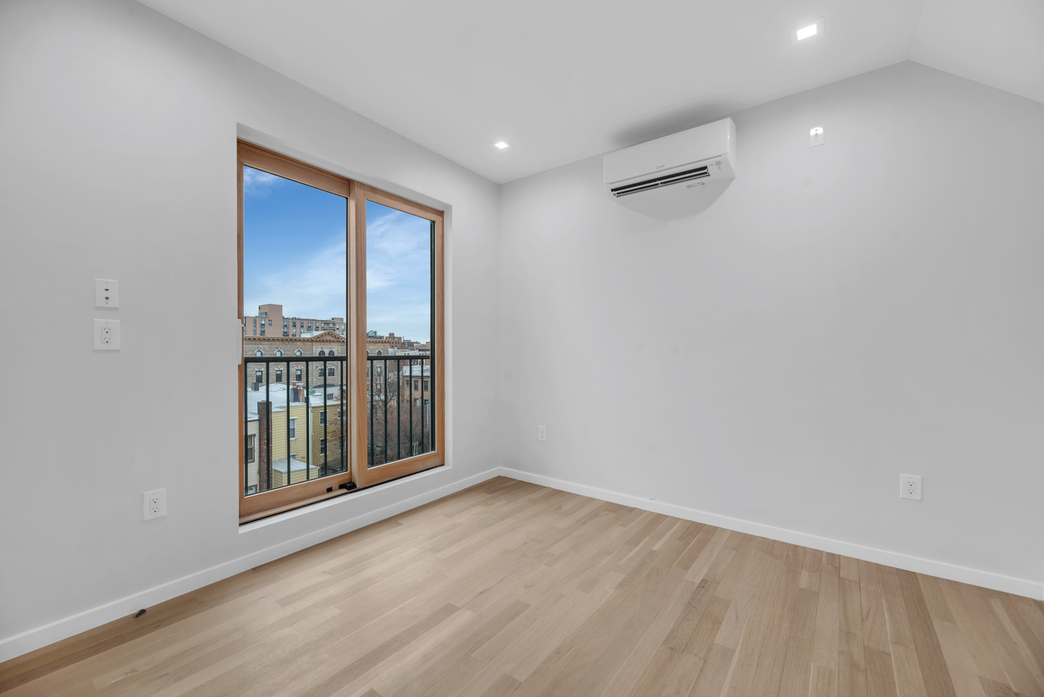 210 Jackson Street, Unit 5A Brooklyn, NY 11211 - Photo 3 of 6