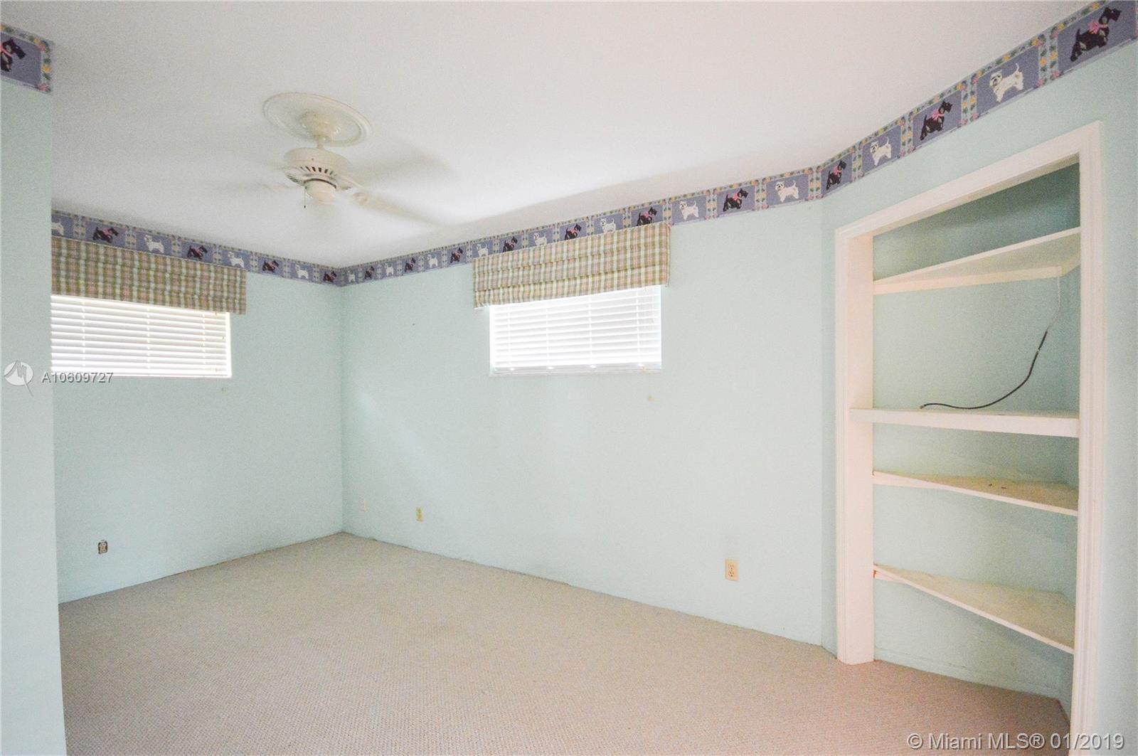 5280 Southwest 186th Avenue Southwest Ranches, FL 33332 - Photo 8 of 24 Gallery Image 8