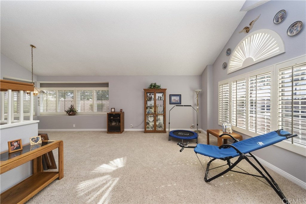 136 Sandpoint Lane Riverside, CA 92506 - Photo 7 of 35