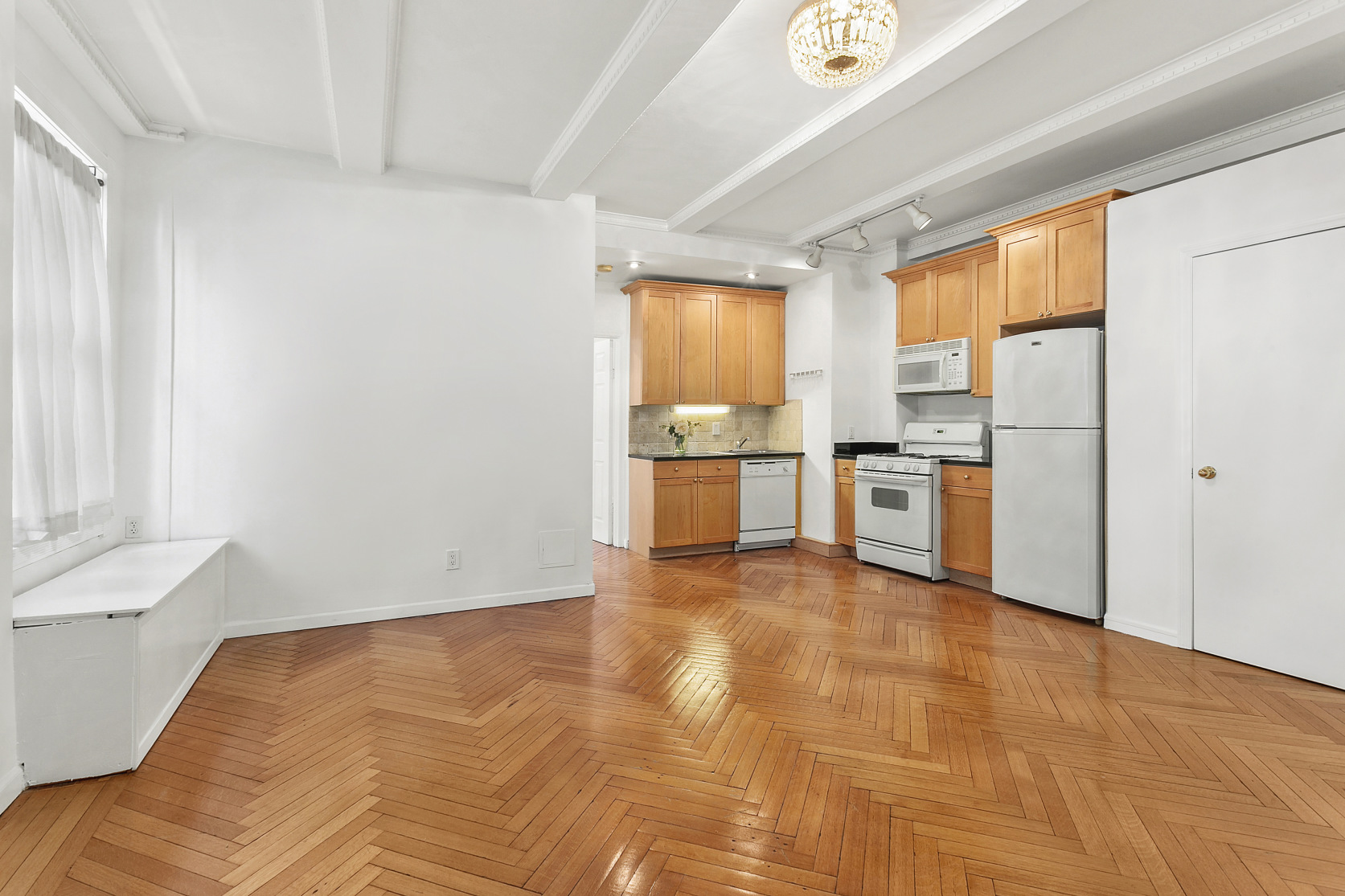 140 West 71st Street, Unit 6E Manhattan, NY 10023 - Photo 1 of 5
