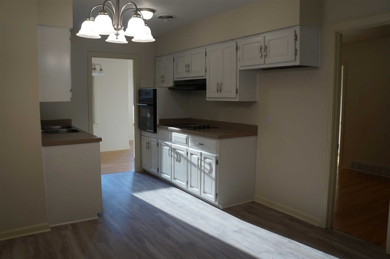 1655 Hopewell Road Memphis, TN 38117 - Photo 18 of 25 Gallery Image 18