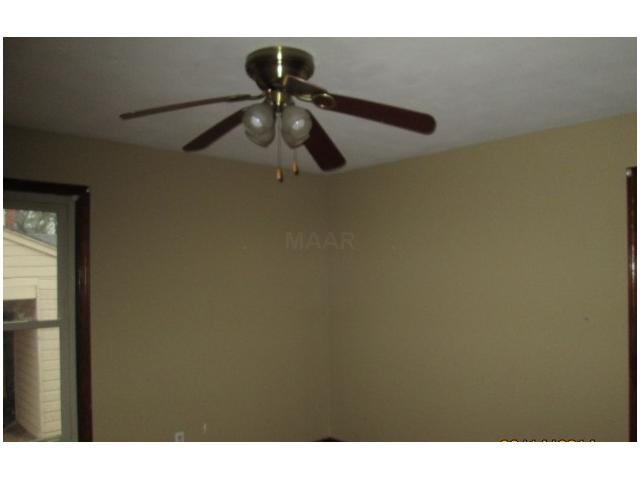 1978 Nellie Road Memphis, TN 38116 - Photo 9 of 13 Bedroom 1