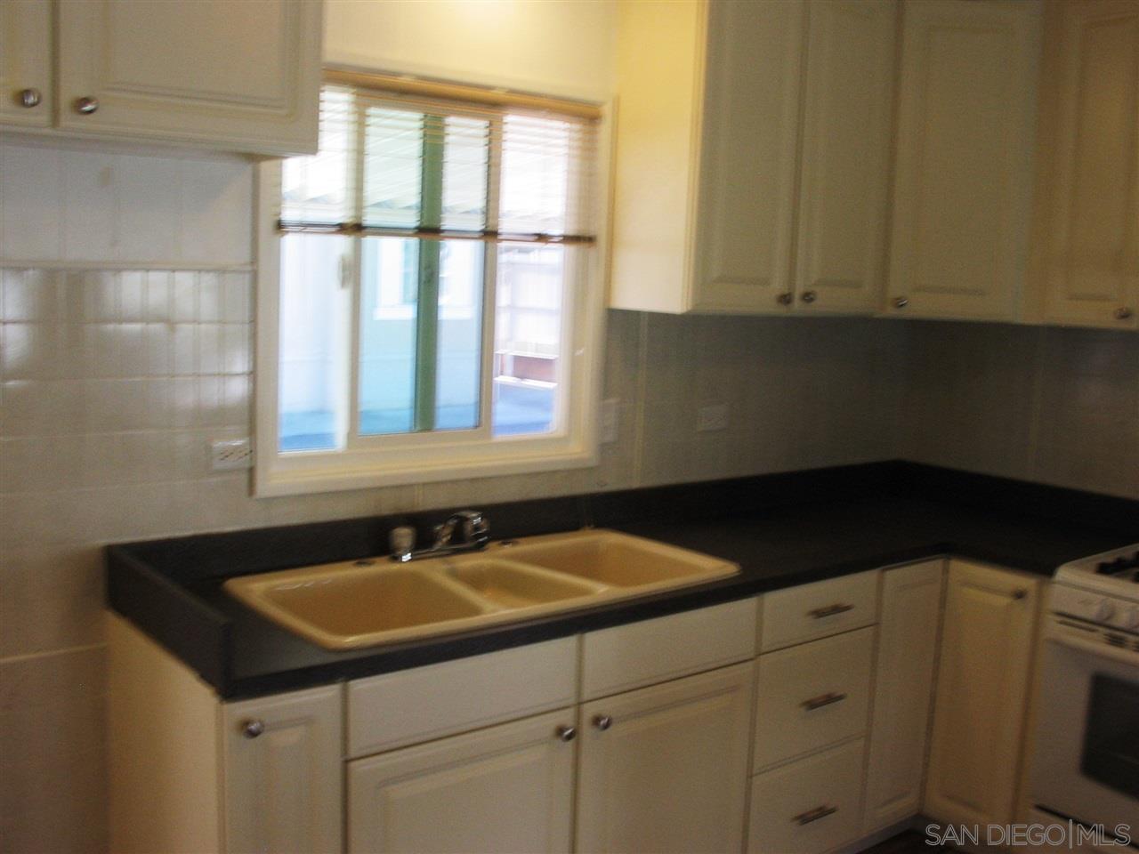 185 Flicker Lane Oceanside, CA 92057 - Photo 7 of 21