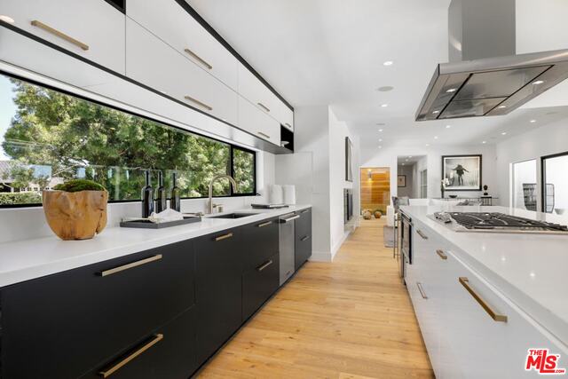 2501 Roscomare Road Los Angeles, CA 90077 - Photo 15 of 43