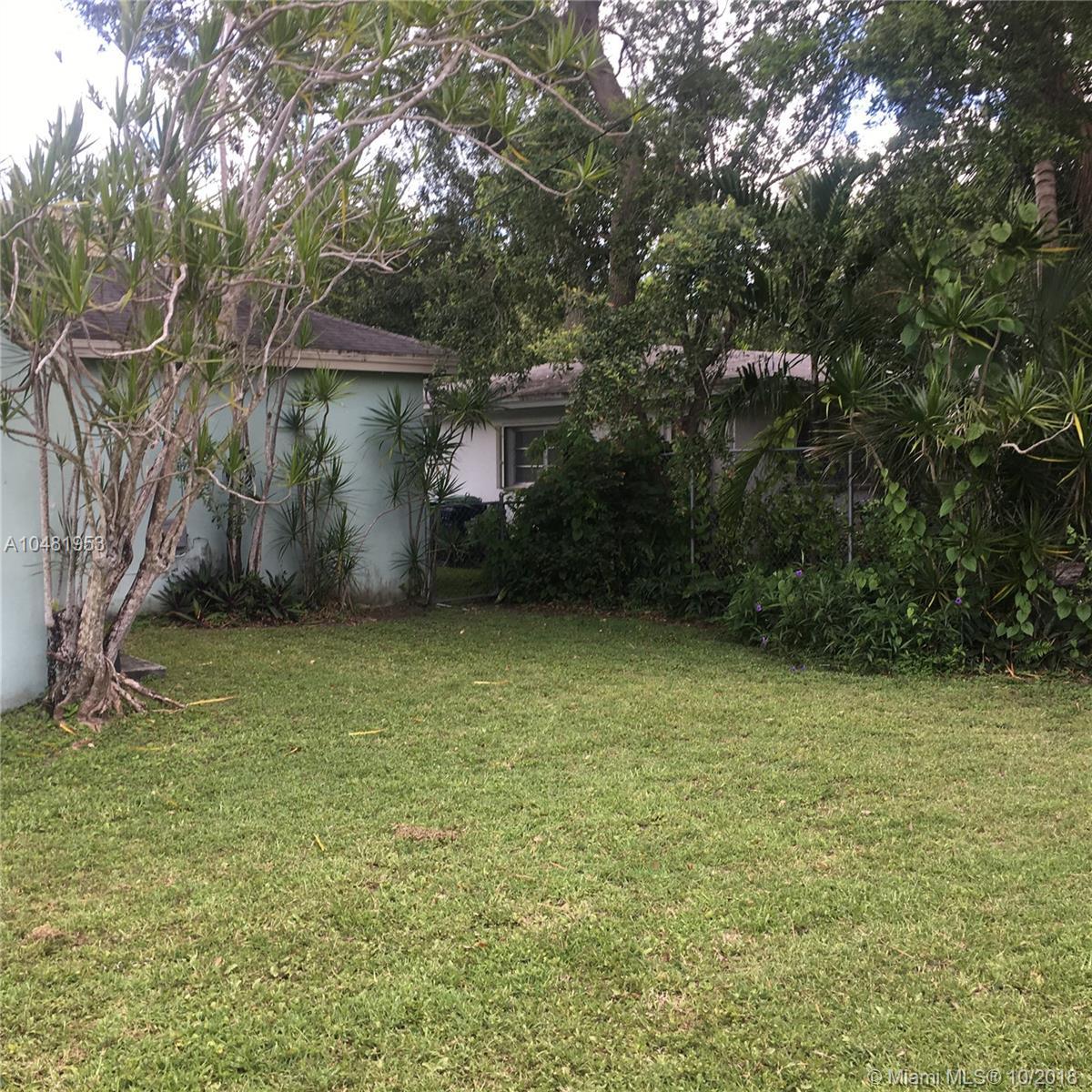 11720 Southwest 81st Road Pinecrest, FL 33156 - Photo 13 of 50 Gallery Image 13