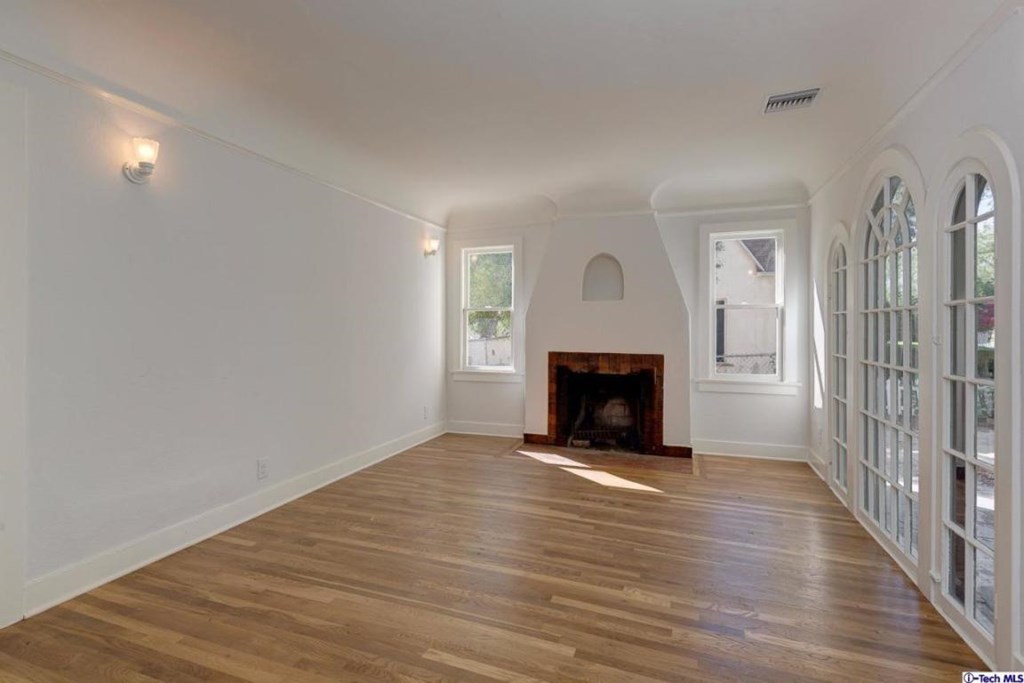 318 East Altadena Drive Altadena, CA 91001 - Photo 5 of 17 Additional Photo