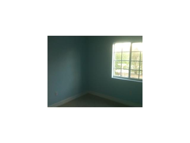 15412 Southwest 177th Terrace Miami, FL 33187 - Photo 5 of 6