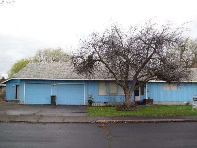1334 Southwest 44th Street Pendleton, OR 97801 - Photo 2 of 13