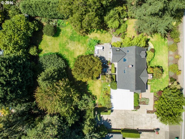 4340 Southwest Hamilton Street Portland, OR 97221 - Photo 18 of 20