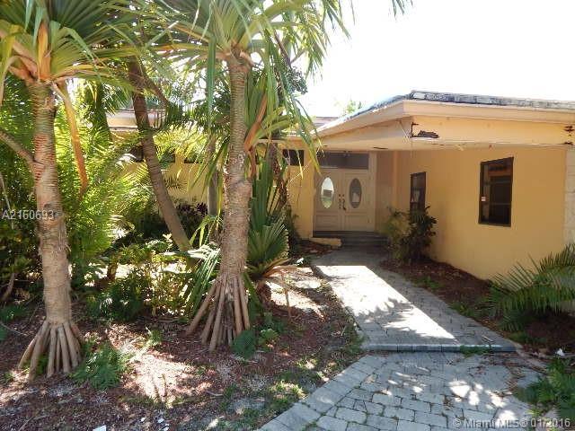 1930 Northeast 118th Road Miami, FL 33181 - Photo 8 of 34 Gallery Image 8