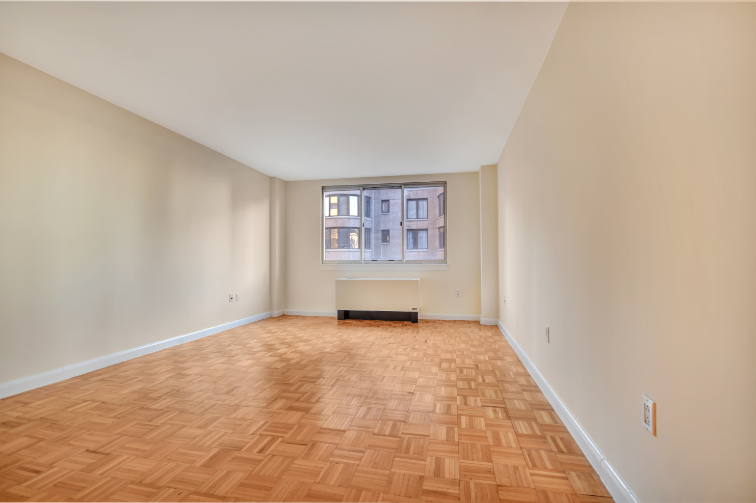 308 East 38th Street, Unit 11C Manhattan, NY 10016 - Photo 2 of 9