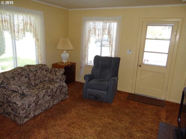 2078 Elm Avenue Reedsport, OR 97467 - Photo 10 of 16 Gallery Image 10