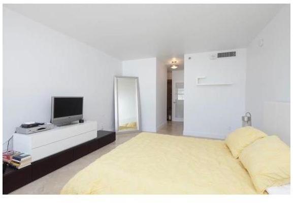 100 Lincoln Road, Unit 1041 Miami Beach, FL 33139 - Photo 12 of 19 Gallery Image 12