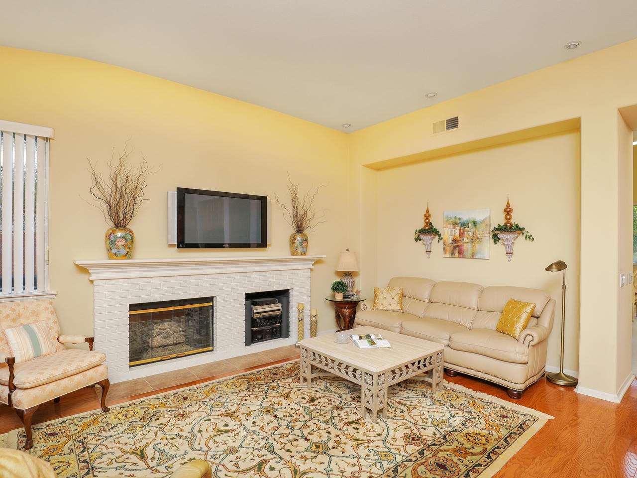 3472 Corte Clarita Carlsbad, CA 92009 - Photo 4 of 24