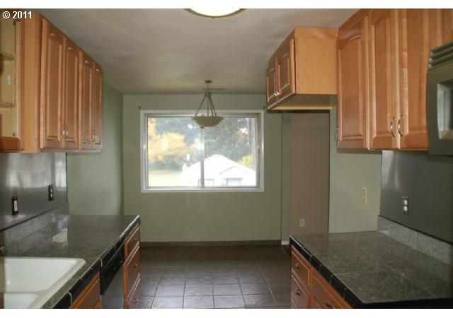 12815 Southeast Stark Street Portland, OR 97233 - Photo 3 of 16