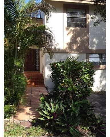 9142 Southwest 118th Court Miami, FL 33186 - Photo 3 of 18