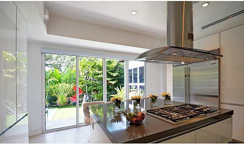 573 Warren Lane Key Biscayne, FL 33149 - Photo 25 of 32