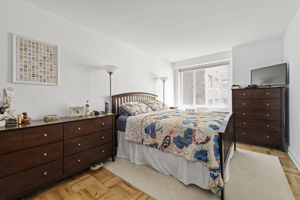 411 East 53rd Street, Unit 3B Manhattan, NY 10022 - Photo 4 of 6