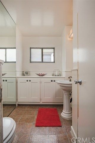 $291,000 | 1047 East 1st Street, Unit 10, Long Beach, CA 90802