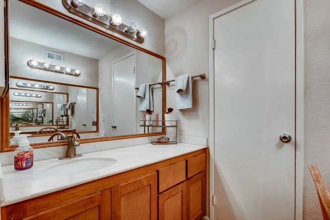 4023 Crescent Point Road Carlsbad, CA 92008 - Photo 18 of 25 Gallery Image 18