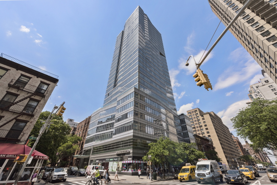 255 East 74th Street, Unit 6B Manhattan, NY 10021 - Photo 12 of 13