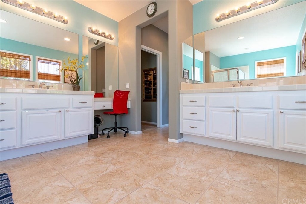 32009 Hummingbird Way Temecula, CA 92592 - Photo 19 of 40