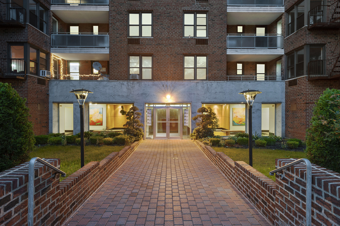 9511 Shore Road, Unit 403 Brooklyn, NY 11209 - Photo 8 of 9