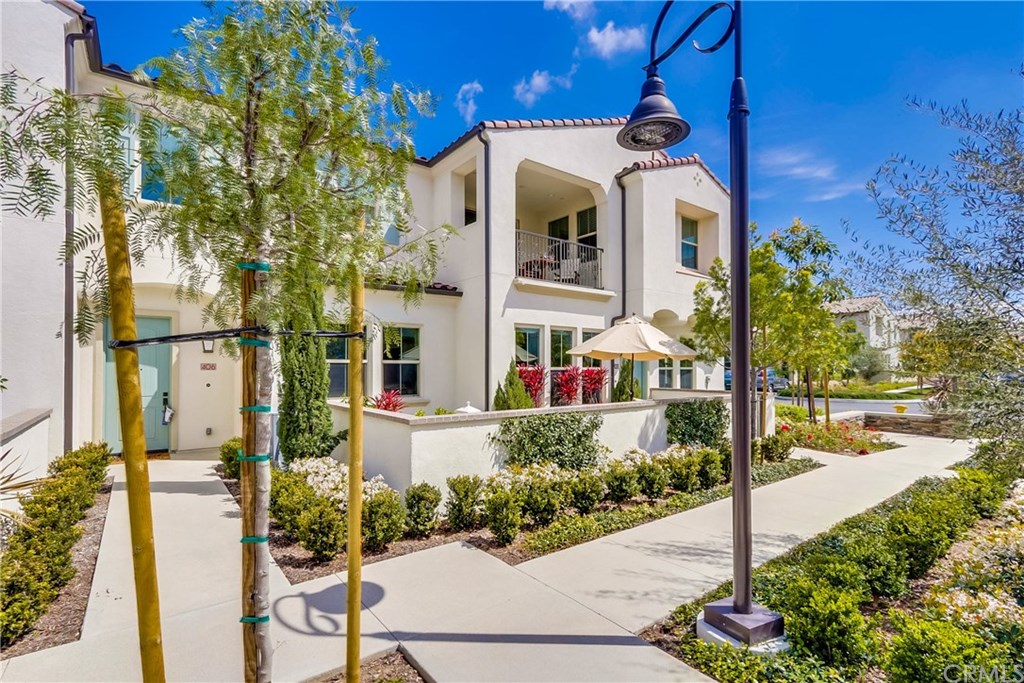 407 Trailblaze Irvine, CA 92618 - Photo 3 of 52