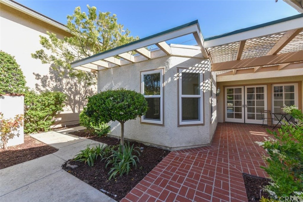 48 Sunlight Irvine, CA 92603 - Photo 5 of 60