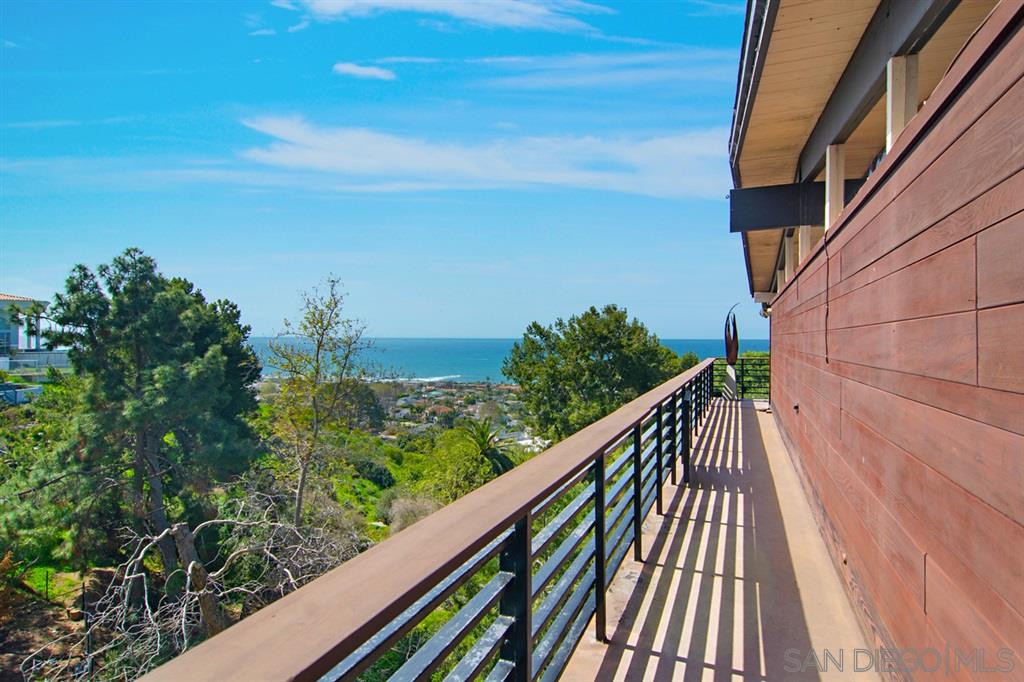 807 La Jolla Rancho Road La Jolla, CA 92037 - Photo 15 of 25