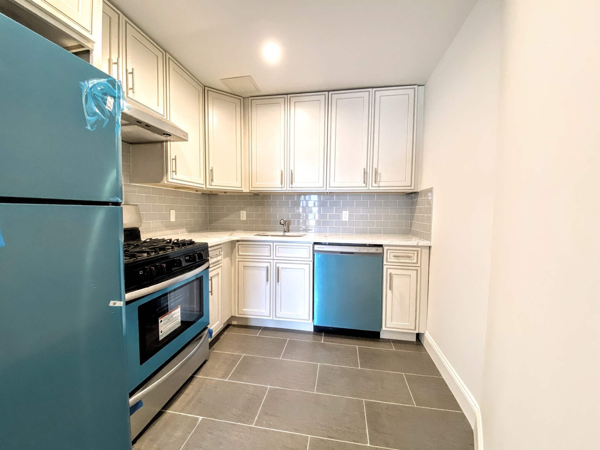 46-02 70th Street, Unit 5A Queens, NY 11377 - Photo 2 of 9