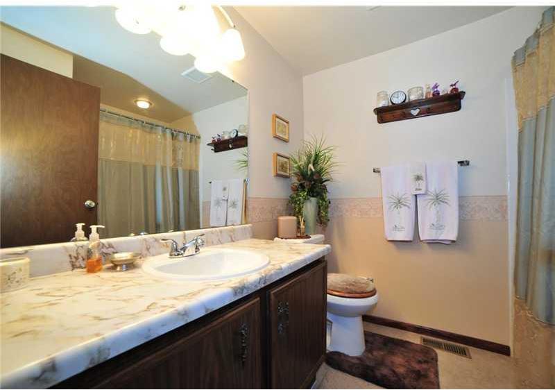 304 Ramsgate Drive Gibsonia, PA 15044 - Photo 14 of 25 Gallery Image 14