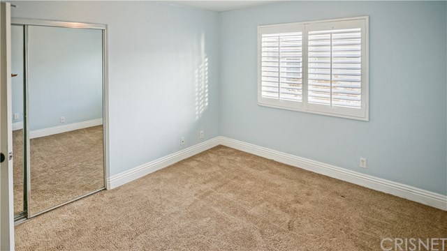 26536 Brant Way Canyon Country, CA 91387 - Photo 18 of 27