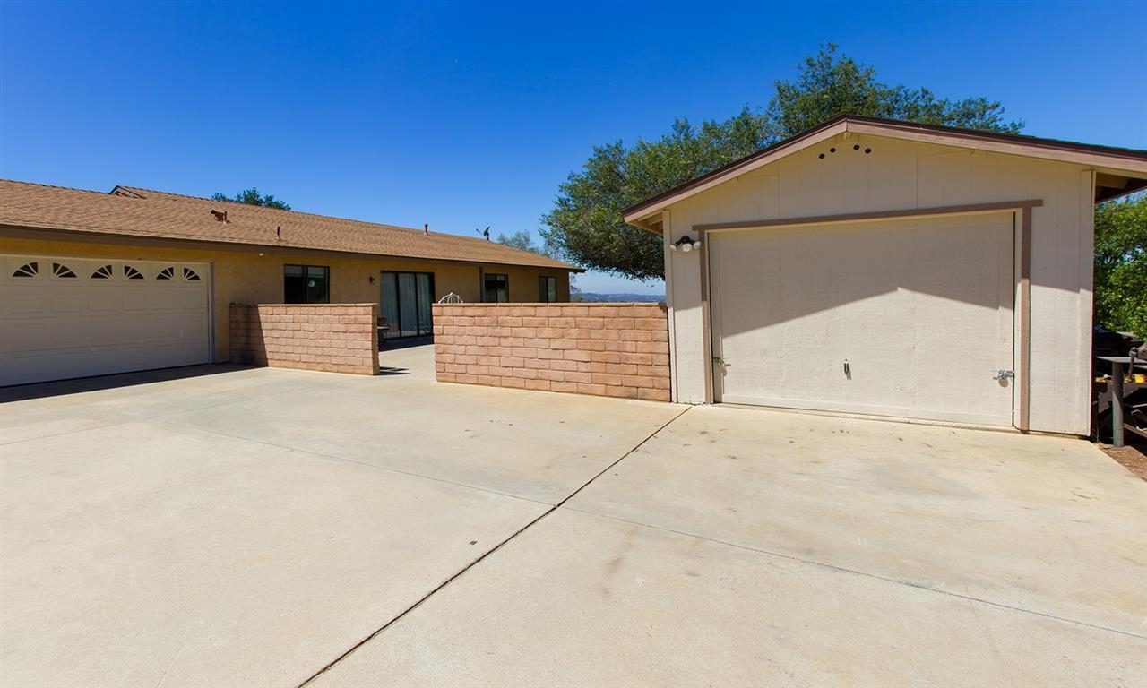 16174 Sunset Road Valley Center, CA 92082 - Photo 14 of 16