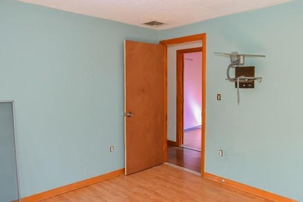 10 Ipswich River Road Danvers, MA 01923 - Photo 14 of 29