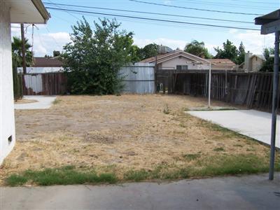 1605 Wilson Road Bakersfield, CA 93304 - Photo 7 of 9 Back Yard