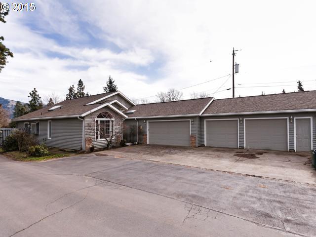 1375 Tucker Road Hood River, OR 97031 - Photo 1 of 16