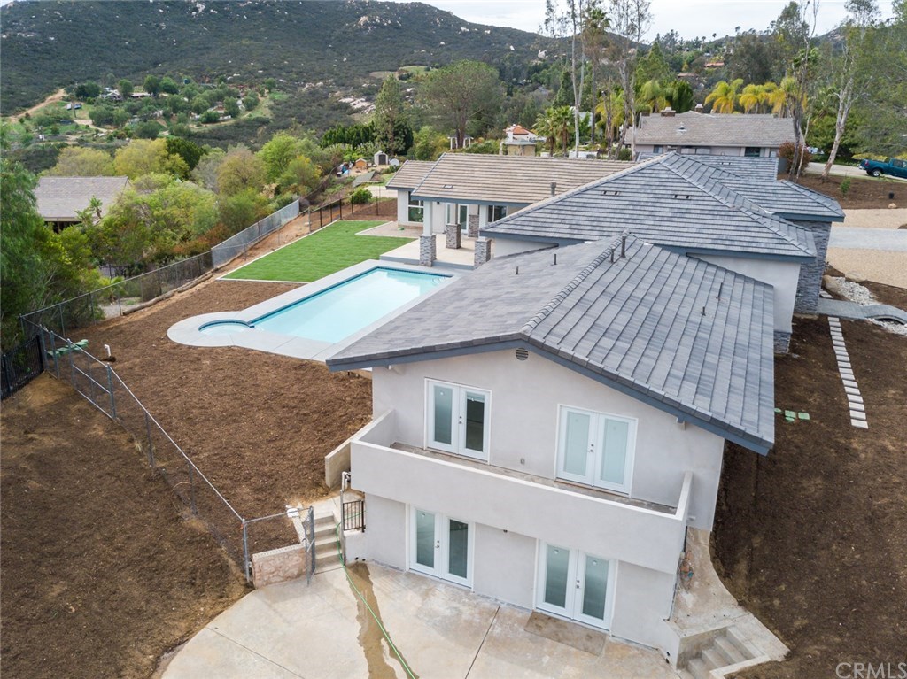 13757 Del Poniente Road Poway, CA 92064 - Photo 48 of 75