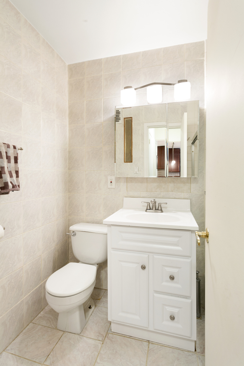 430 East 77th Street, Unit 4A Manhattan, NY 10075 - Photo 4 of 5