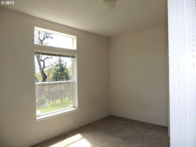 1372 Oxyoke Road Grants Pass, OR 97526 - Photo 11 of 16