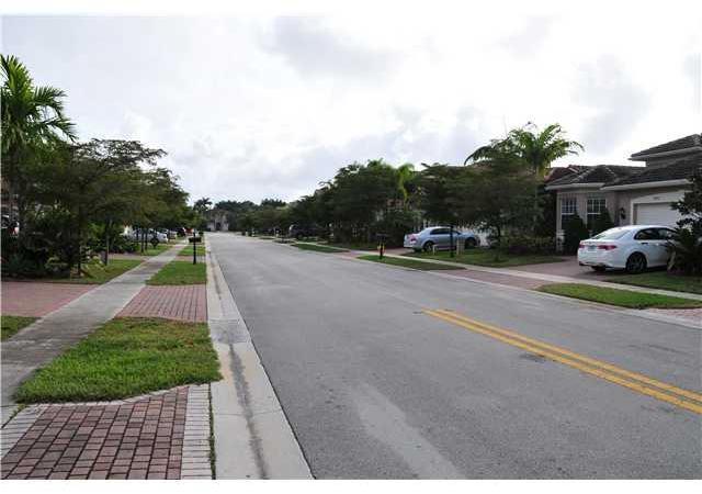 17473 Southwest 47th Court Miramar, FL 33029 - Photo 5 of 17