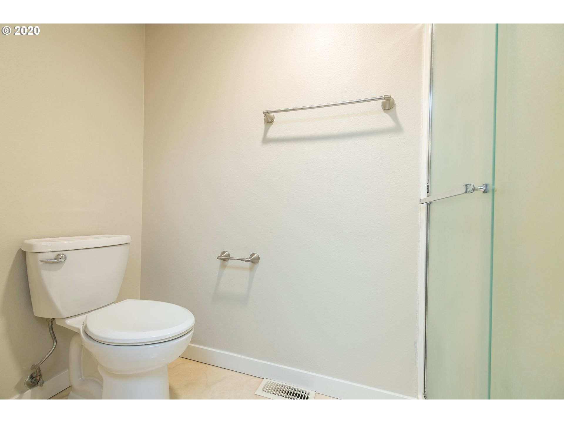 7755 Southwest Sorrento Road Beaverton, OR 97008 - Photo 19 of 30 Gallery Image 19