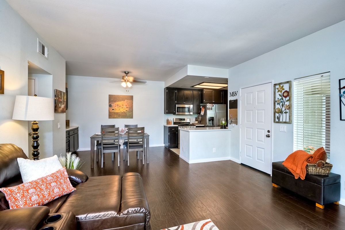 13742 Midland Road Poway, CA 92064 - Photo 6 of 25 Gallery Image 6
