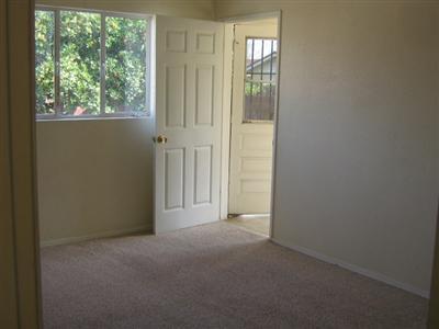 620 Real Road Bakersfield, CA 93309 - Photo 4 of 9 Gallery Image 4