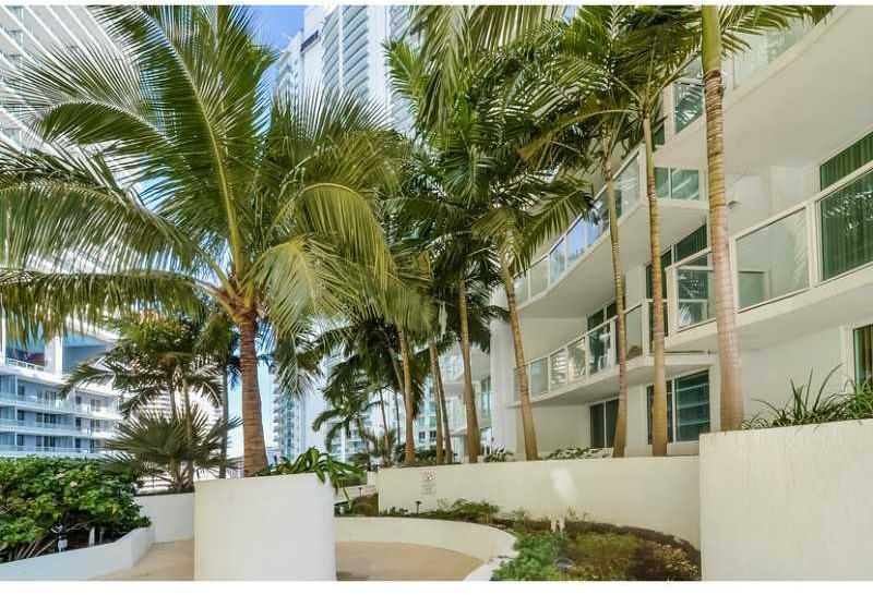 218 Southeast 14th Street, Unit 807 Miami, FL 33131 - Photo 29 of 35