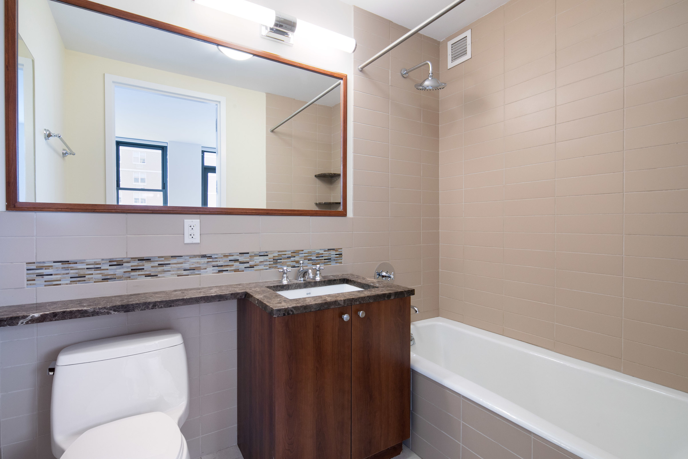 2 Cooper Square, Unit 6F Manhattan, NY 10003 - Photo 2 of 5