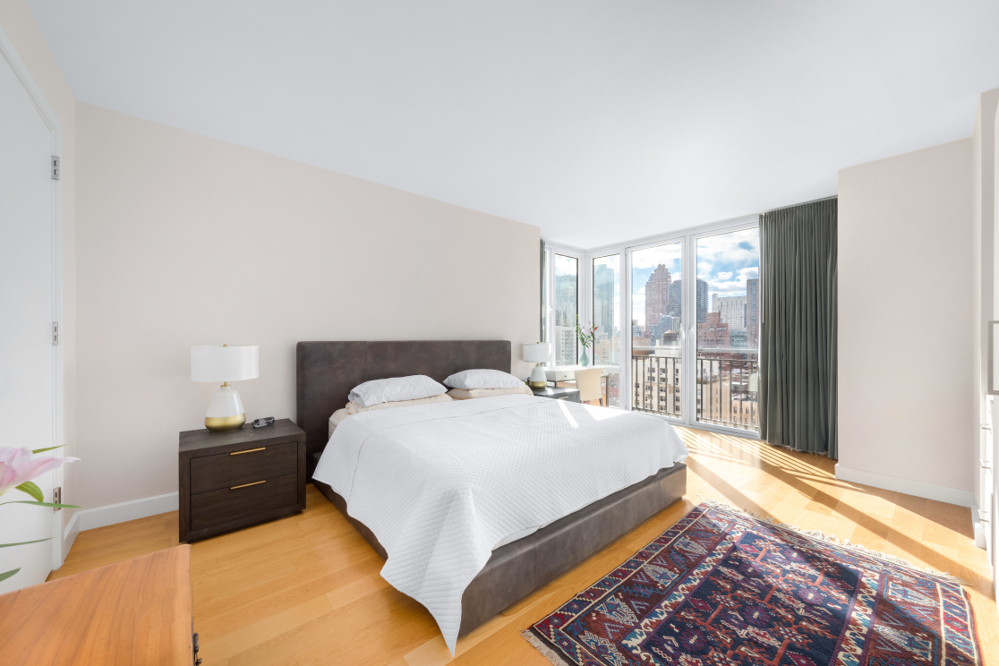 408 East 79th Street, Unit 14B Manhattan, NY 10075 - Photo 3 of 7